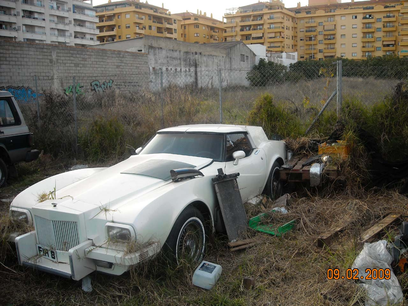 Illustration for article titled Mystery Nightmare Car Plus Bonus NHRA Pace Car Firebird Down On The Spanish Dirt Lot